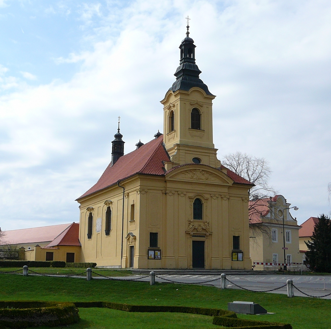 kostel Nejsvětější Trojice v Dob